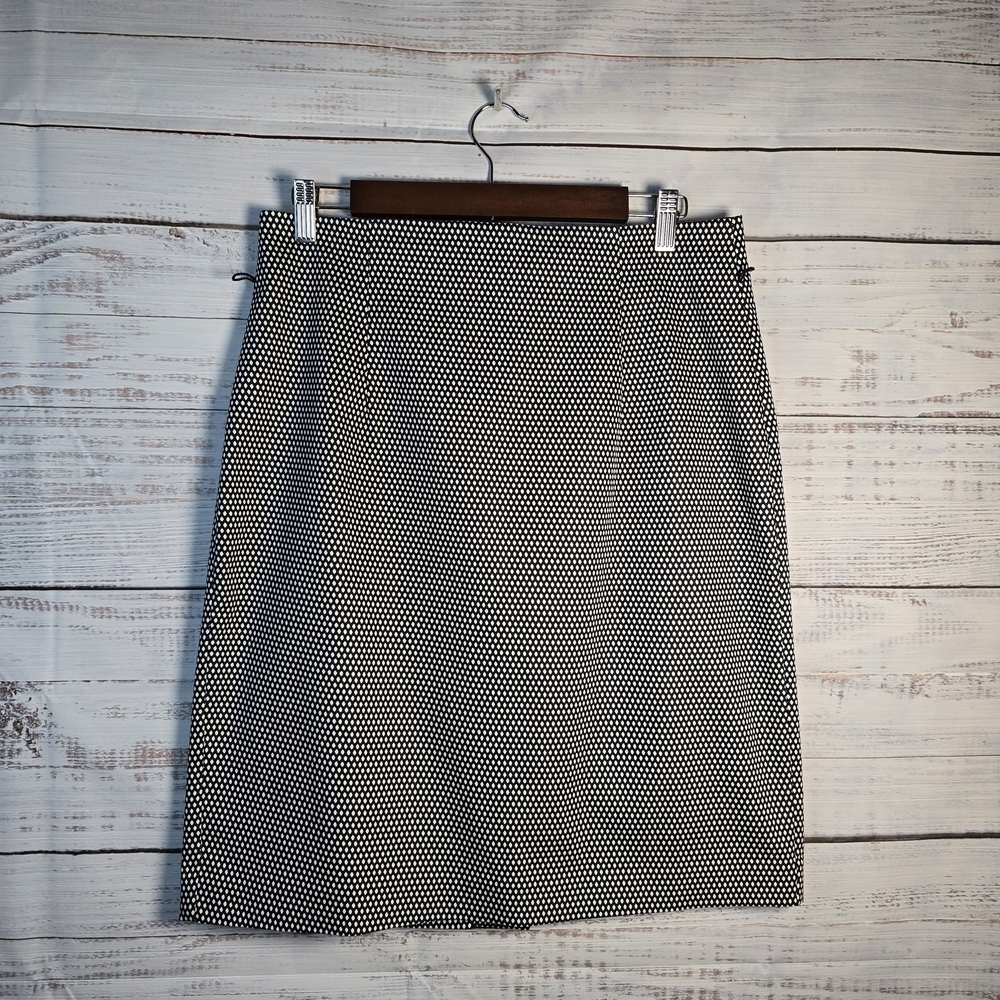 Worthington Size 12 Black & White Textured Dot‎ Pattern Pencil Skirt Officecore